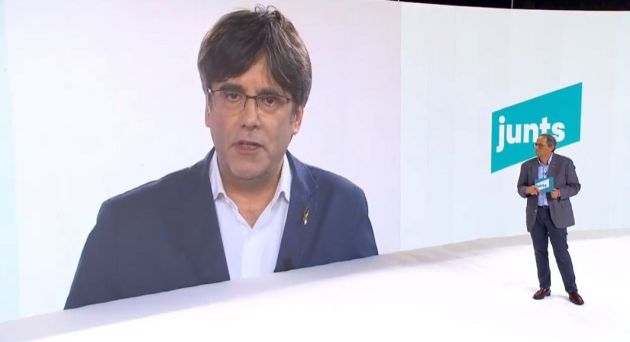 El expresidente de la Generalitat e impulsor del nuevo JxCat, Carles Puigdemont, interviene en el acto de presentación del partido El expresidente de la Generalitat e impulsor del nuevo JxCat, Carles Puigdemont, interviene en el acto de presentación del partido