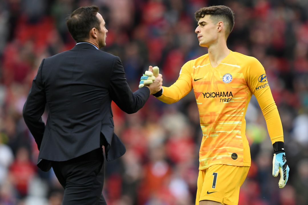 Saludo entre Frank Lampard y Kepa Arrizabalaga Saludo entre Frank Lampard y Kepa Arrizabalaga