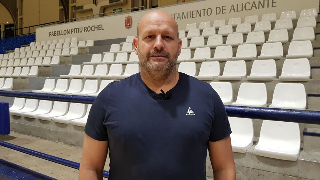 Fernando Latorre, entrenador BM Benidorm Fernando Latorre, entrenador BM Benidorm