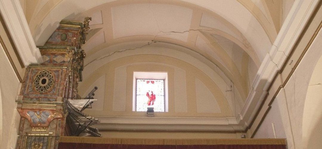 Las grietas se han profundizado en los últimos años en el templo Las grietas se han profundizado en los últimos años en el templo