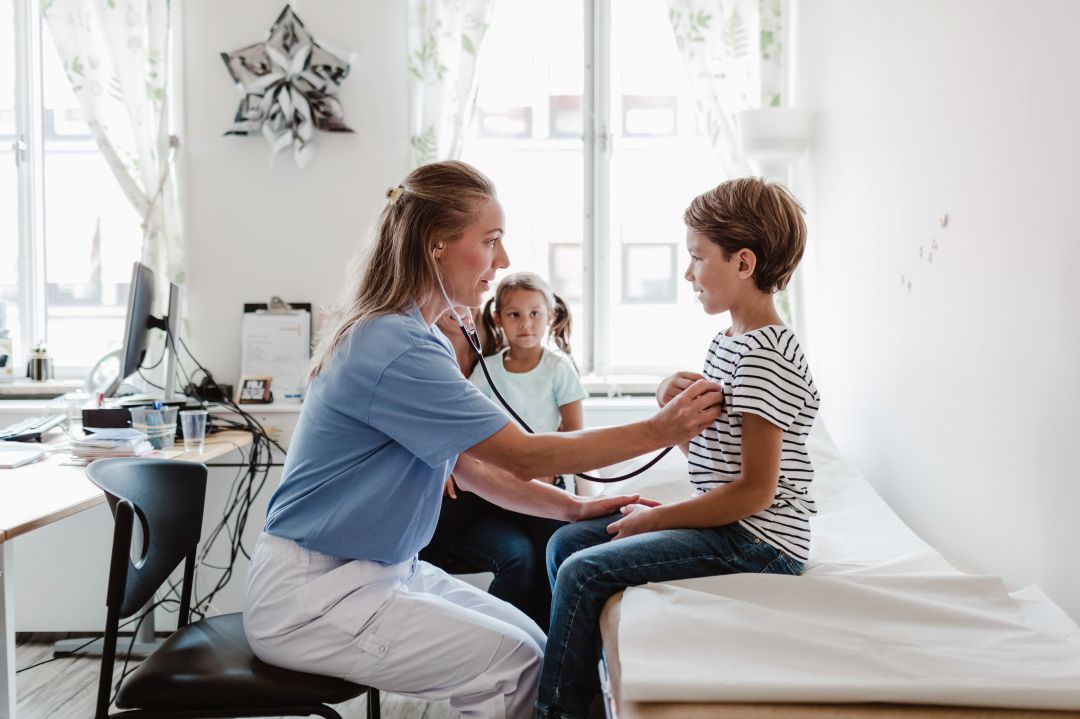 Consulta de pediatría Consulta de pediatría
