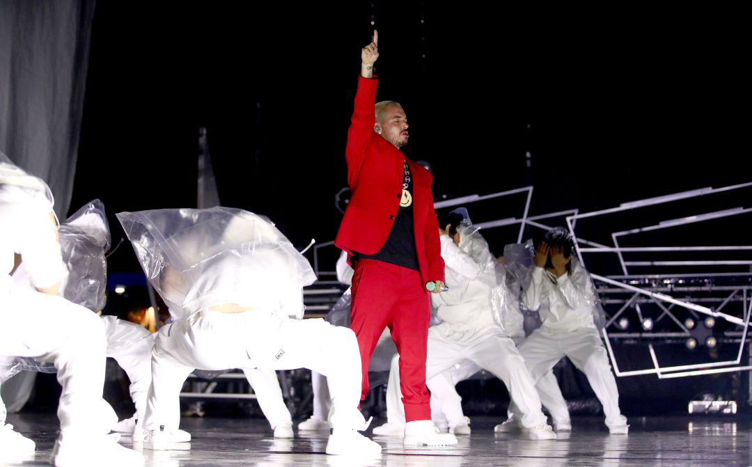 J Balvin durante una actuación en México. J Balvin durante una actuación en México.