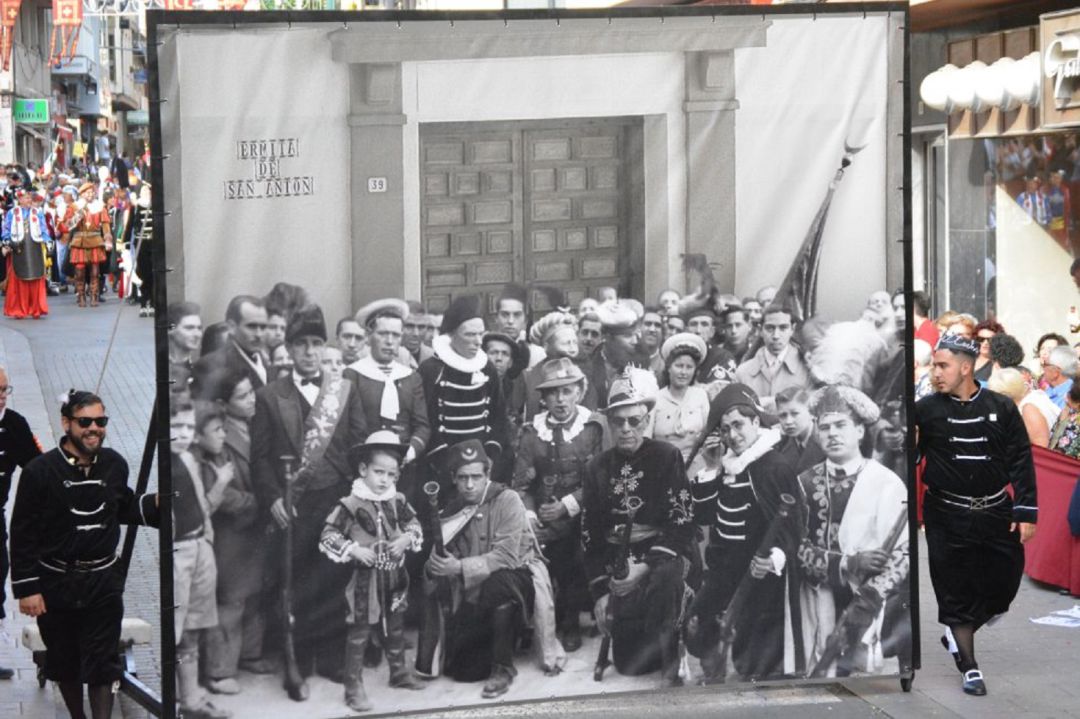 Moros y Cristianos de Elda Moros y Cristianos de Elda