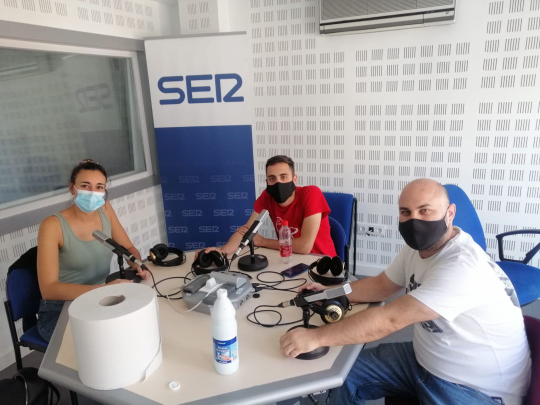 De izquierda a derecha: la joven periodista María Toscano, el rapero Dani Fernández y el cómico Willy Barrera De izquierda a derecha: la joven periodista María Toscano, el rapero Dani Fernández y el cómico Willy Barrera