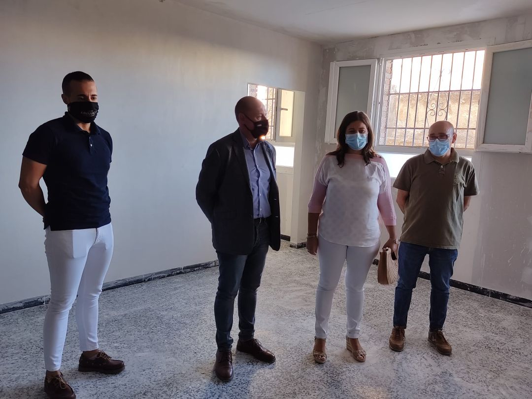 Momento de la visita del diputado, José Luis Hidalgo, segundo por la izquierda, a la Casa de la Cultura, nuevo Museo, Momento de la visita del diputado, José Luis Hidalgo, segundo por la izquierda, a la Casa de la Cultura, nuevo Museo,