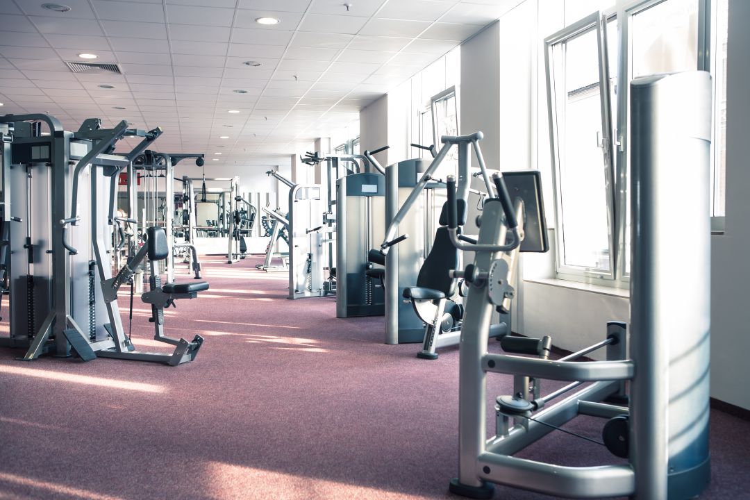 Sala de máquinas de un gimnasio. Sala de máquinas de un gimnasio.