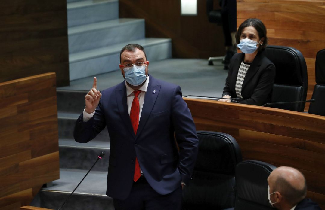 El presidente del Principado interviniendo en la Junta General. El presidente del Principado interviniendo en la Junta General.