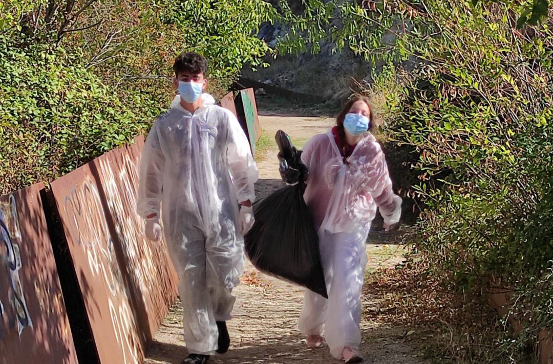 Fotogalería-Alumnos de la Cooperativa Alcázar de Segovia en la recuperación del entorno del Lago Alonso Fotogalería-Alumnos de la Cooperativa Alcázar de Segovia en la recuperación del entorno del Lago Alonso