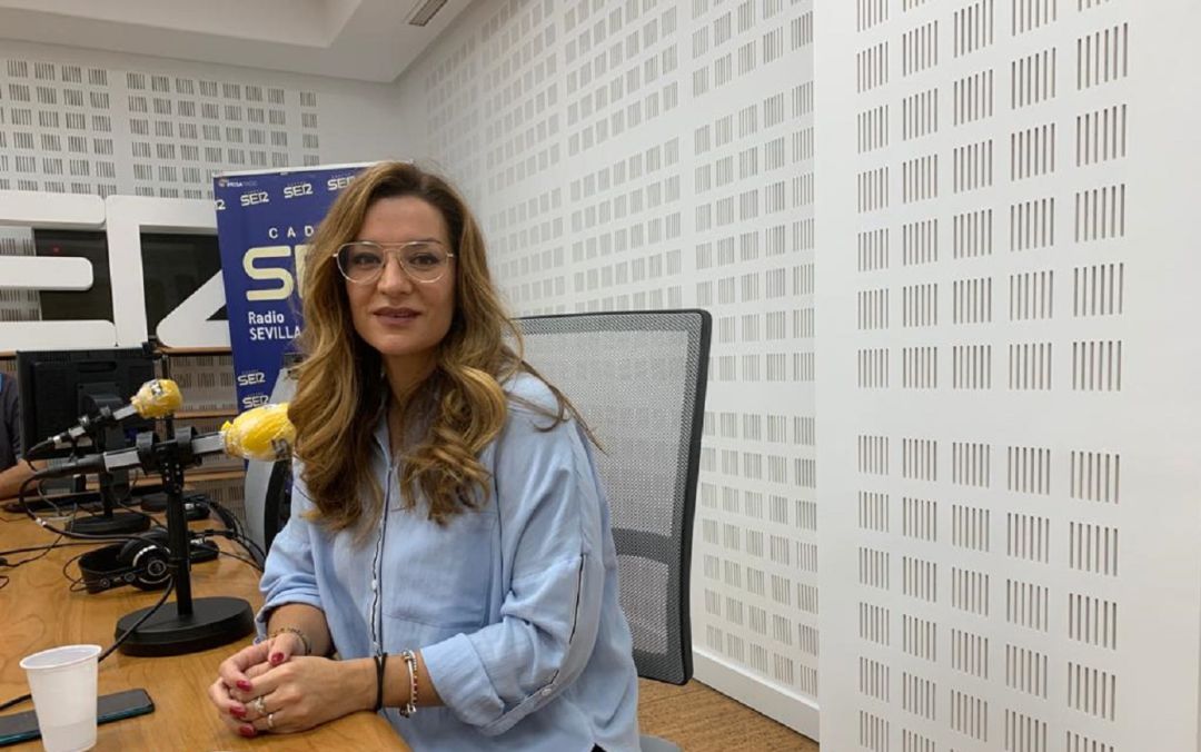 Erika Leiva en el estudio del programa Hoy por Hoy Sevilla Erika Leiva en el estudio del programa Hoy por Hoy Sevilla
