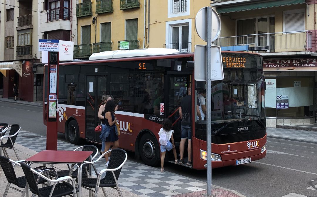 Las lanzaderas han funcionado durante el verano para comunicar el Casco Antiguo con la Plaza de la Constitución Las lanzaderas han funcionado durante el verano para comunicar el Casco Antiguo con la Plaza de la Constitución