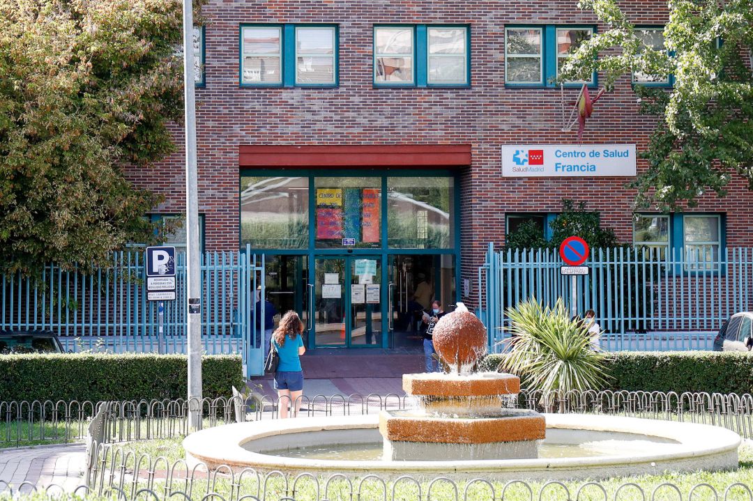 Fachada del Centro de Salud Francia, en Fuenlabrada. Fachada del Centro de Salud Francia, en Fuenlabrada.