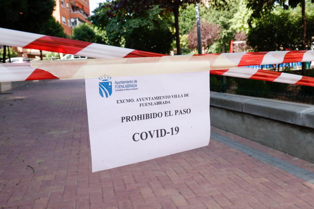 Precinto que cierra un parque en Fuenlabrada Precinto que cierra un parque en Fuenlabrada