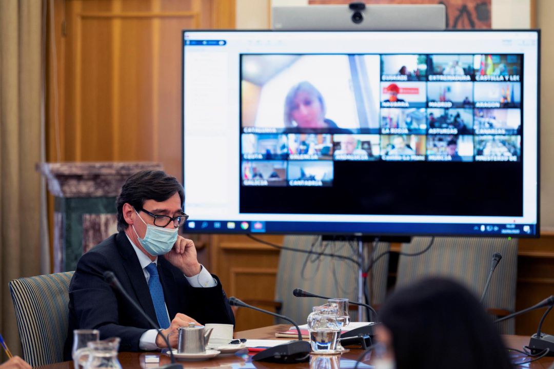 El ministro de Sanidad, Salvador Illa, preside la reunión del Consejo Interterritorial del Sistema Nacional de Salud (SNS) en la que se decidirán los detalles sobre las restricciones que se aplicarán en Madrid para controlar la extensión de los contagios, este miércoles. El ministro de Sanidad, Salvador Illa, preside la reunión del Consejo Interterritorial del Sistema Nacional de Salud (SNS) en la que se decidirán los detalles sobre las restricciones que se aplicarán en Madrid para controlar la extensión de los contagios, este miércoles.