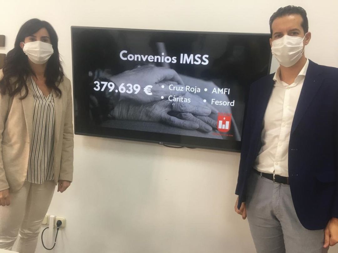 Rubén Alfaro y Alba García en rueda de prensa Rubén Alfaro y Alba García en rueda de prensa