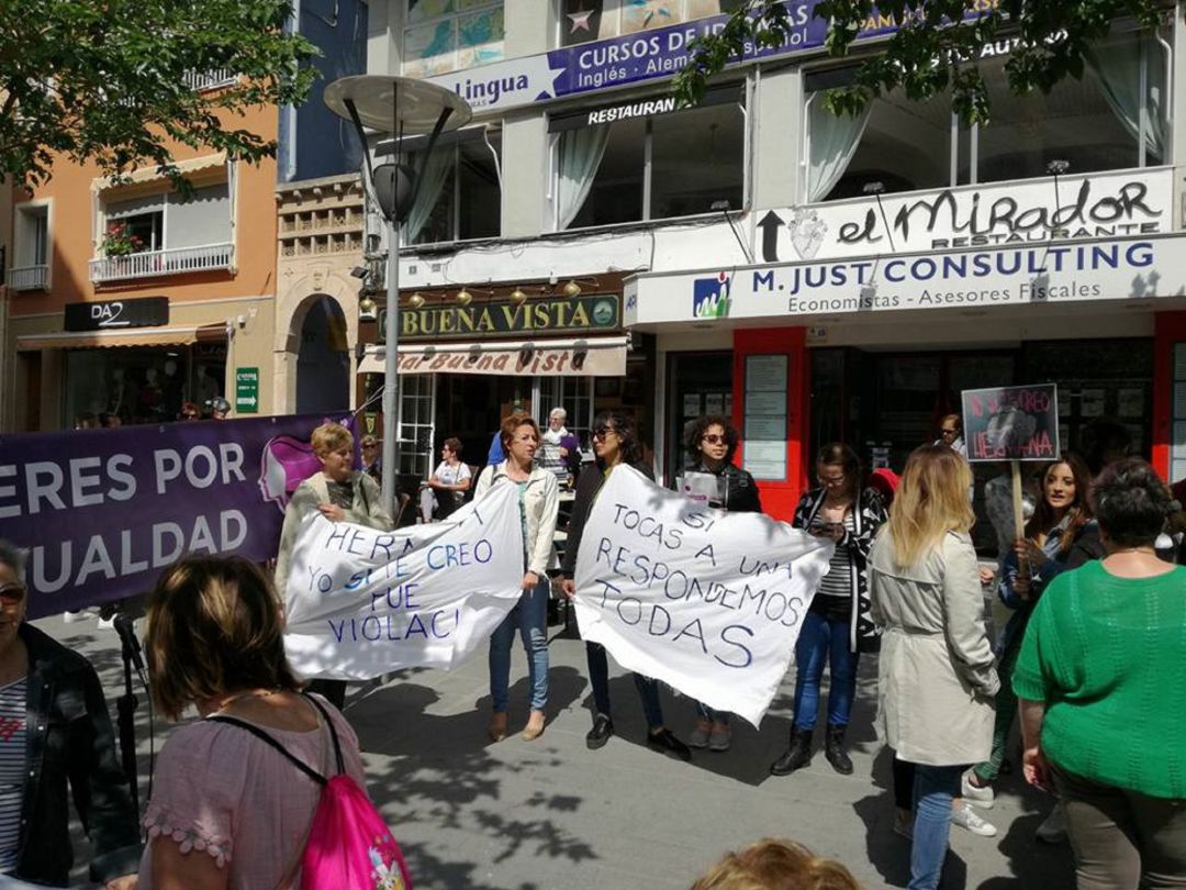 Acto reivindicativo de la Asociación Mujeres por la Igualdad de Calp. Imagen de archivo Acto reivindicativo de la Asociación Mujeres por la Igualdad de Calp. Imagen de archivo