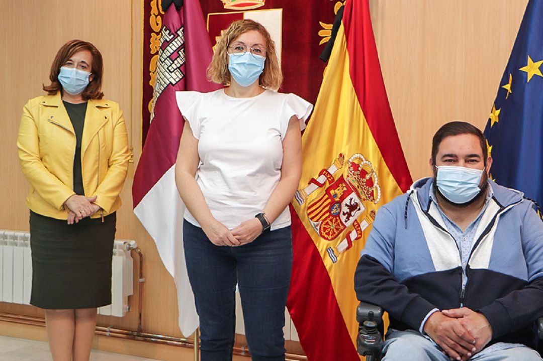 Jacinta Monroy (izquierda), Ana Isabel Sáez y Sergio Gijón Jacinta Monroy (izquierda), Ana Isabel Sáez y Sergio Gijón
