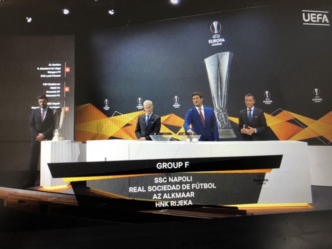 Imagen del sorteo de la fase de grupos Imagen del sorteo de la fase de grupos