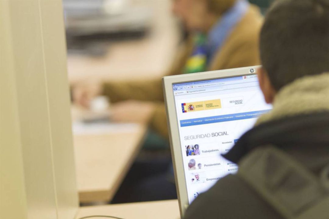 Las mujeres continúan protagonizando los datos de desempleo con un total de 872 paradas Las mujeres continúan protagonizando los datos de desempleo con un total de 872 paradas