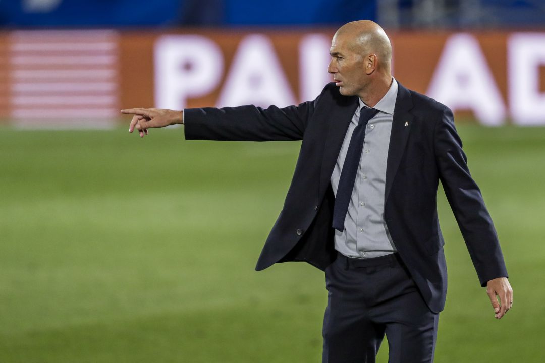 Zinedine Zidane durante el partido frente al Valladolid. Zinedine Zidane durante el partido frente al Valladolid.