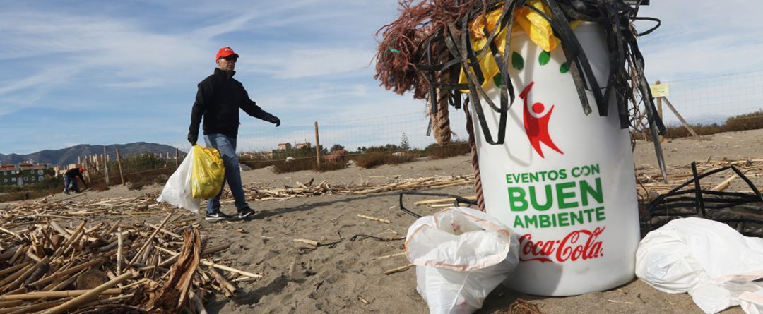 Los océanos son uno de los ecosistemas más vulnerables, y desde Coca-Cola European Partners se cuenta con Mares Circulares como proyecto clave para su protección Los océanos son uno de los ecosistemas más vulnerables, y desde Coca-Cola European Partners se cuenta con Mares Circulares como proyecto clave para su protección