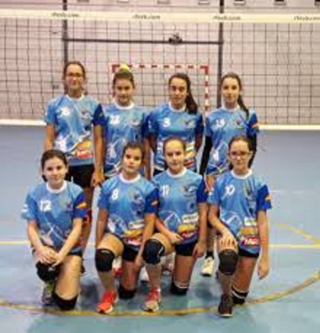 La base del Club Voleibol Ourense empieza la competición. (Foto de archivo) La base del Club Voleibol Ourense empieza la competición. (Foto de archivo)