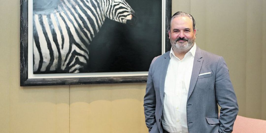 Robert Guirao. Robert Guirao.