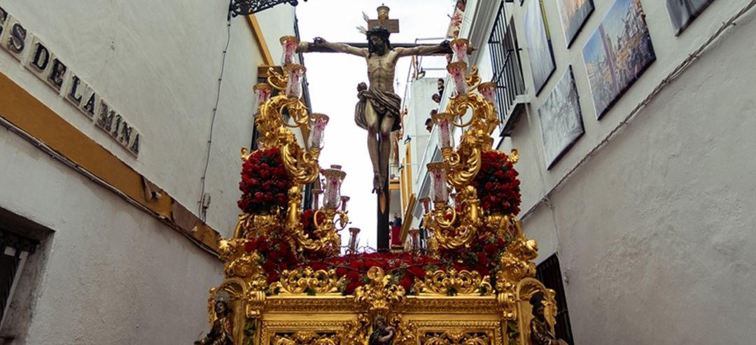El Cristo del Buen Fin en su paso procesional en la tarde del Miércoles Santo El Cristo del Buen Fin en su paso procesional en la tarde del Miércoles Santo