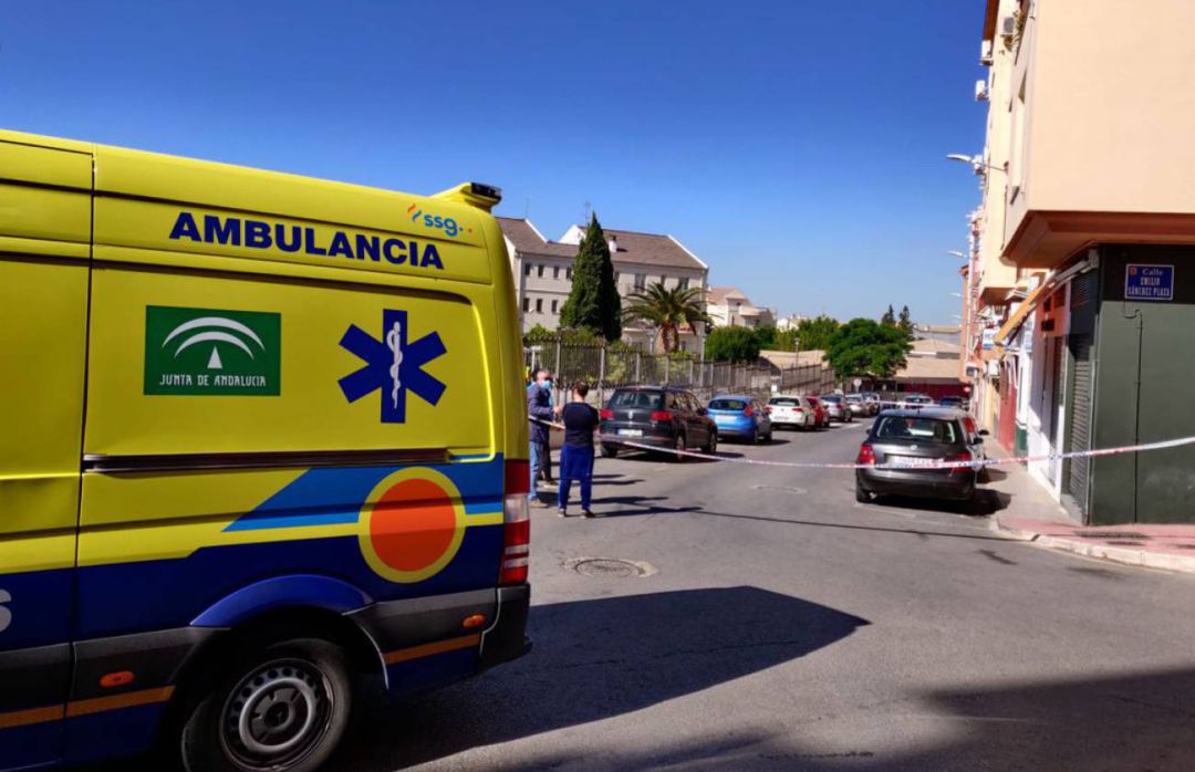 Ambulancia en el lugar de los hechos Ambulancia en el lugar de los hechos