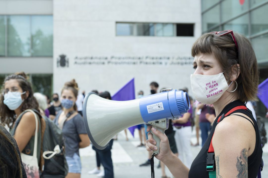 Concentración a las puertas de la Ciudad de la Justicia del movimiento feminista Concentración a las puertas de la Ciudad de la Justicia del movimiento feminista