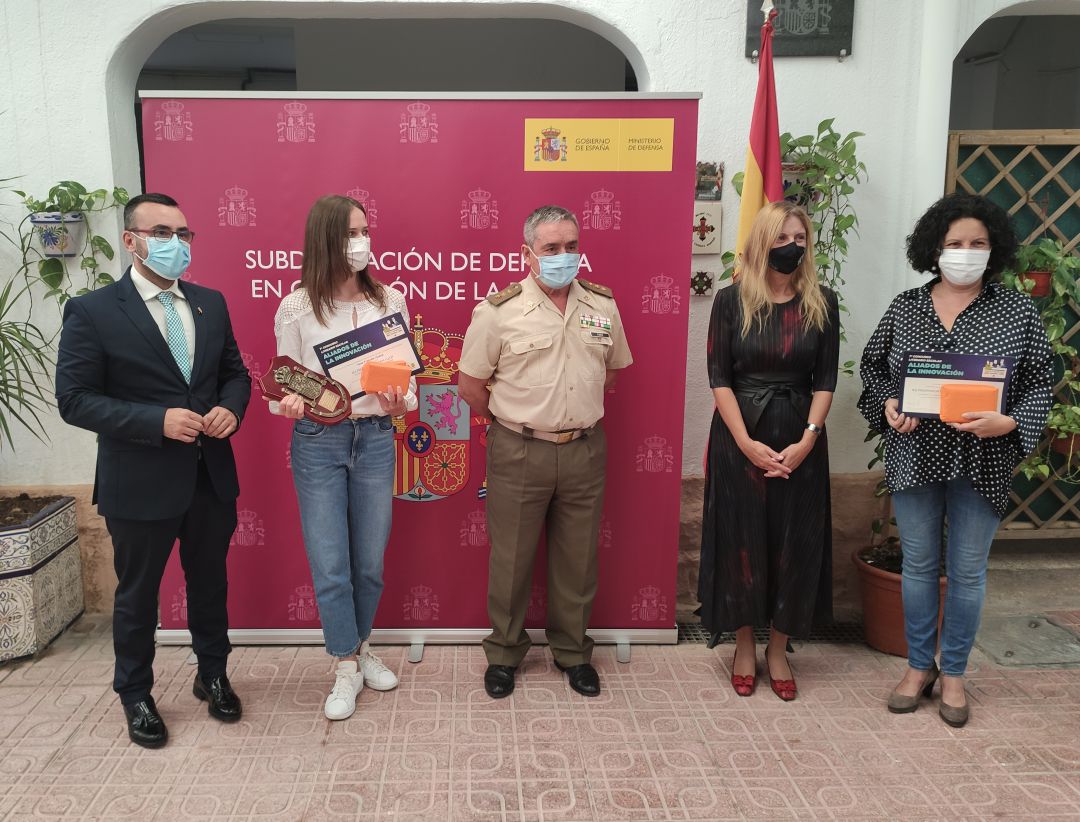 Acto de entrega del premio del Concurso Literario Escolar "Carta a un Militar Español" Acto de entrega del premio del Concurso Literario Escolar "Carta a un Militar Español"