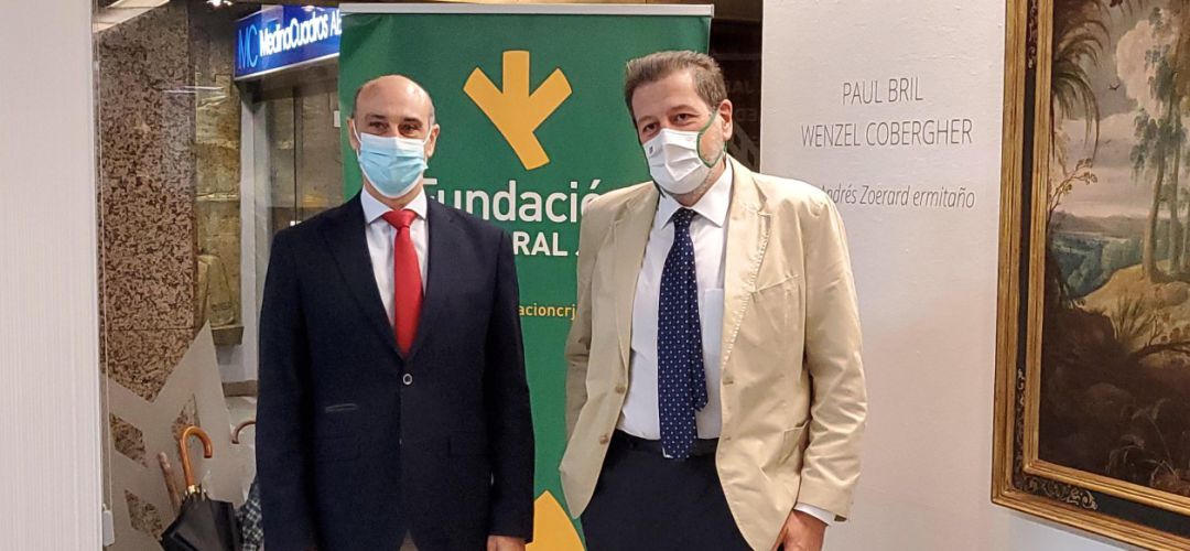 Javier Rueda y Luis Jesús García-Lomas presentan la convocatoria Rural Solidaria. Javier Rueda y Luis Jesús García-Lomas presentan la convocatoria Rural Solidaria.