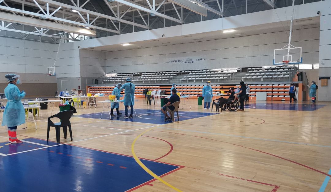 Cribado para detectar Covid-19 en Linares. Cribado para detectar Covid-19 en Linares.