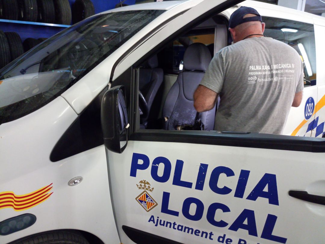 Vehículo de la Policía Local de Palma. Vehículo de la Policía Local de Palma.