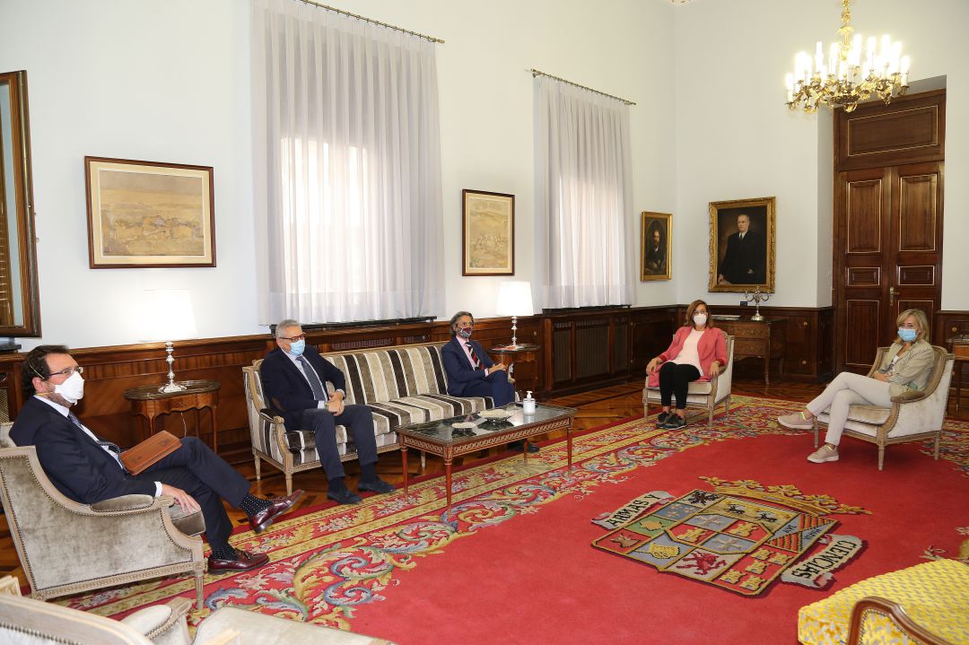 Imagen de la reunión mantenida en Diputación Imagen de la reunión mantenida en Diputación