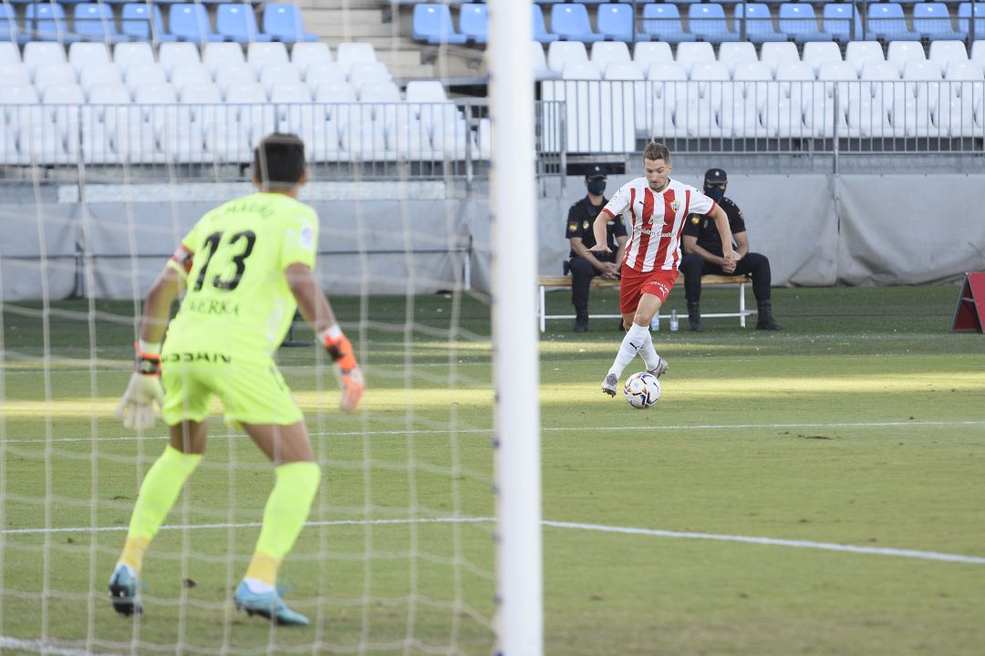 Iván Balliu en el partido contra el Sporting. Iván Balliu en el partido contra el Sporting.