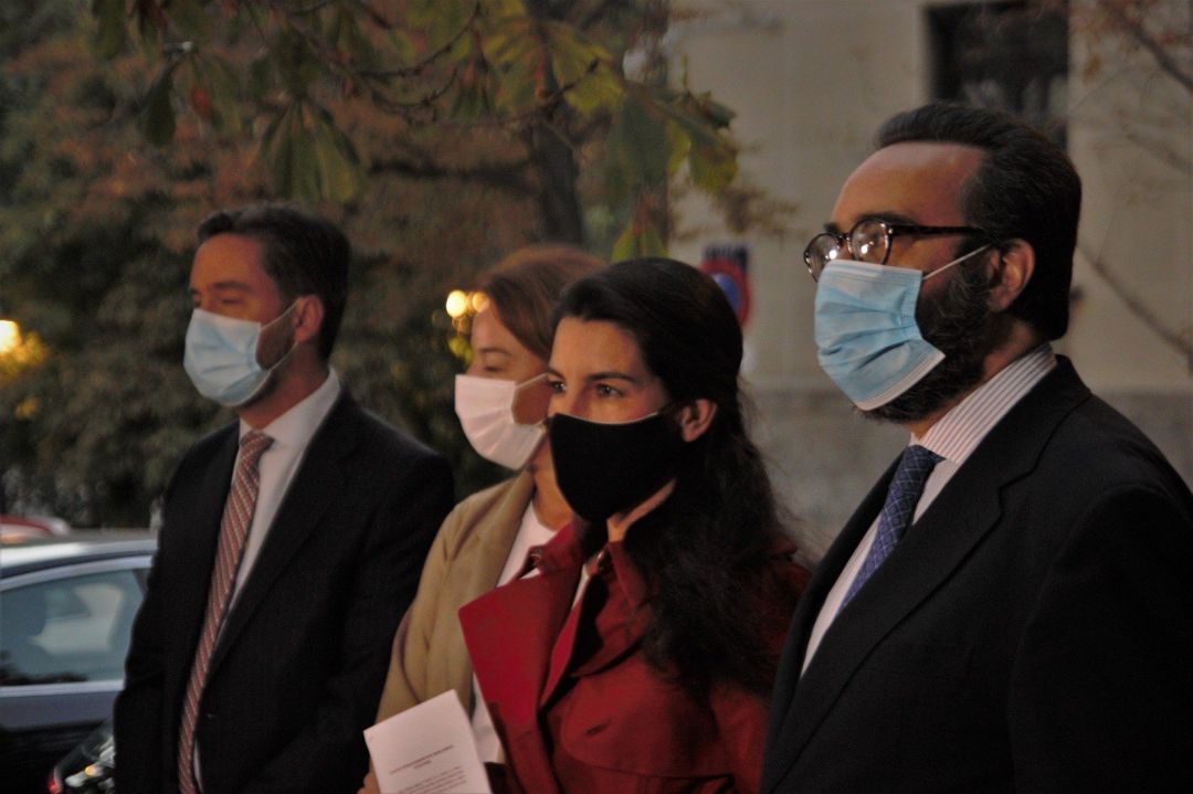 La portavoz de Vox en la Asamblea, Rocío Monasterio, acompañada de diputados regionales presentan medidas cautelarísimas contras las medidas sanitarias del Gobierno central en Madrid La portavoz de Vox en la Asamblea, Rocío Monasterio, acompañada de diputados regionales presentan medidas cautelarísimas contras las medidas sanitarias del Gobierno central en Madrid