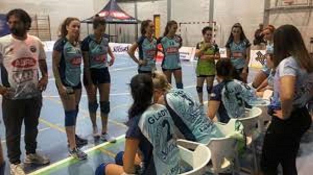 El COVID aplaza el arranque de liga del VoleyOurense en O Pompeo El COVID aplaza el arranque de liga del VoleyOurense en O Pompeo