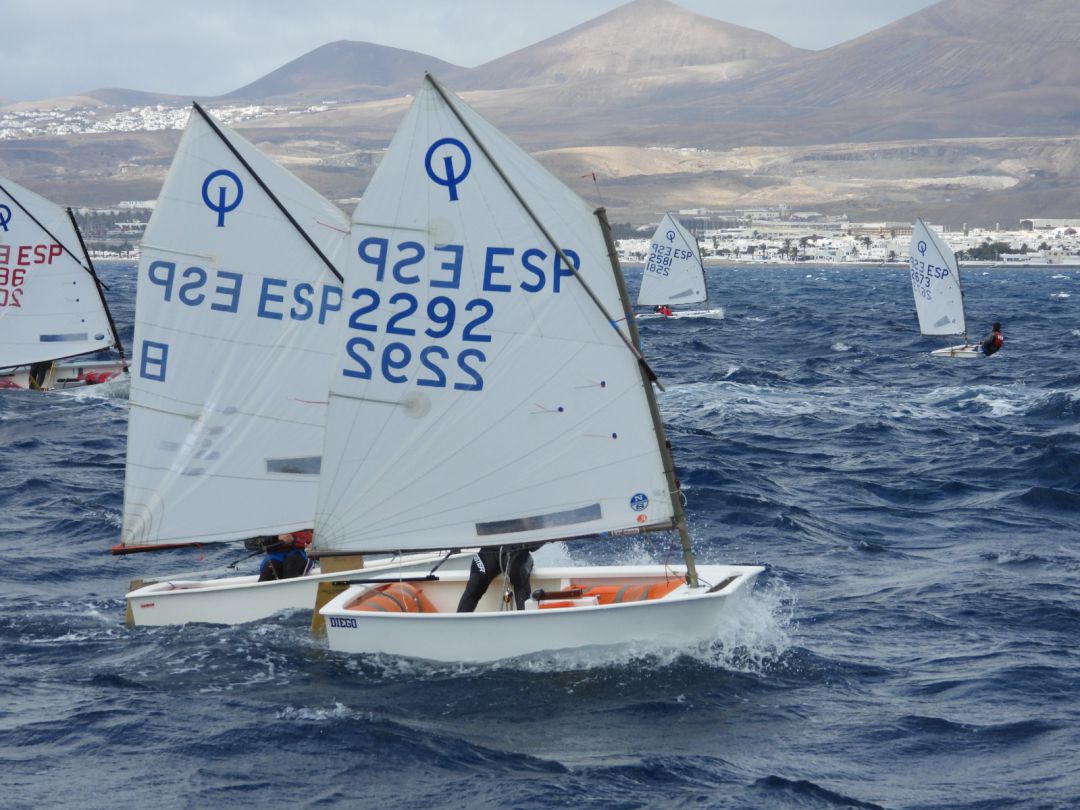 Regata de Optimist. Regata de Optimist.