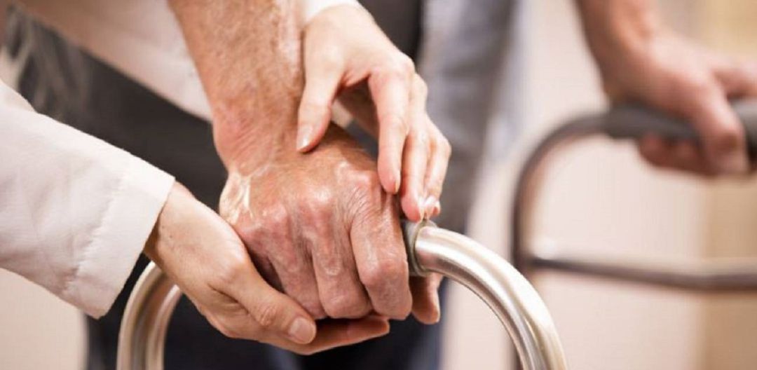 Ayuda a la tercera edad Ayuda a la tercera edad