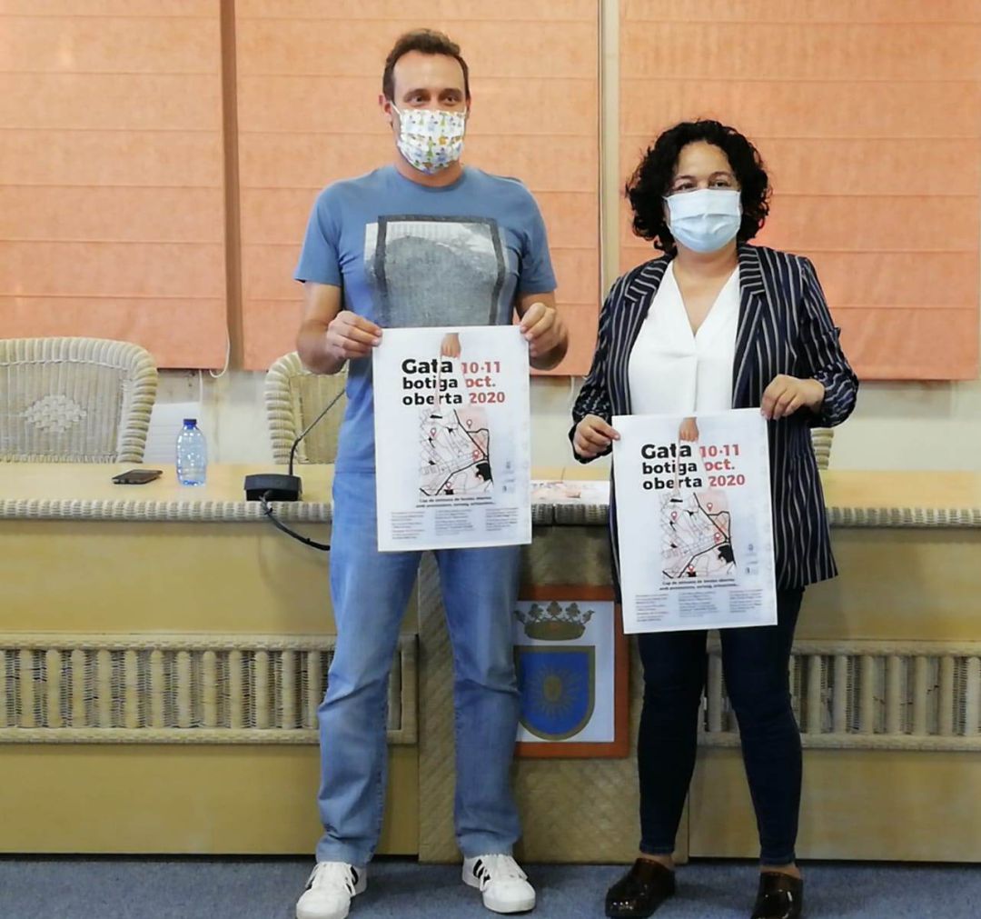 El concejal de Comercio, Toni Signes, y la presidenta de Comerç de Gata, Paqui Signes. El concejal de Comercio, Toni Signes, y la presidenta de Comerç de Gata, Paqui Signes.