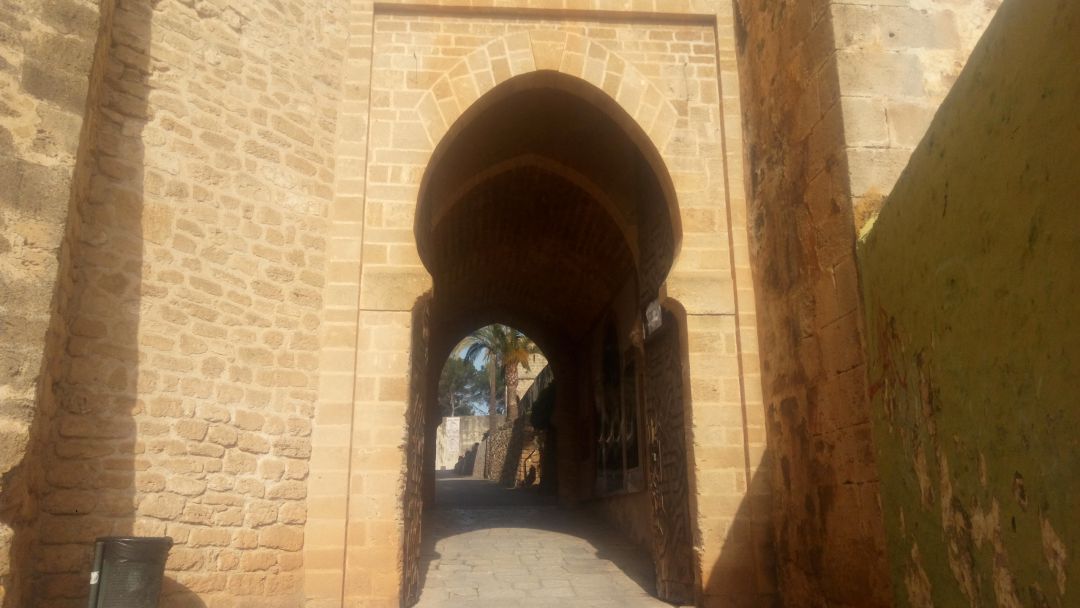 Puerta del Castillo de Dénia. Puerta del Castillo de Dénia.