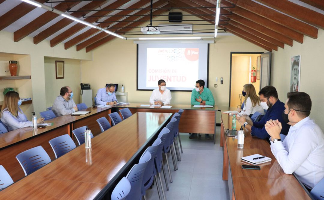 Reunión de la Comisión de Juventud en la sede del PSOE provincial. Reunión de la Comisión de Juventud en la sede del PSOE provincial.
