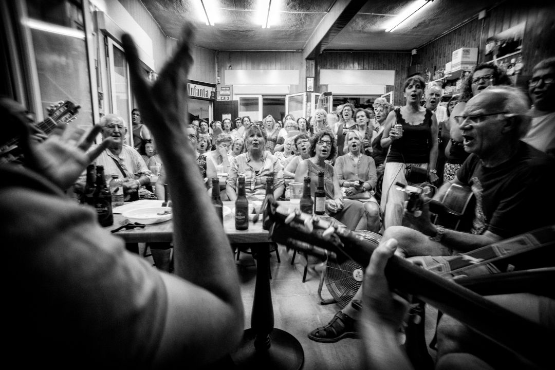 Fotografia del llibre "Bar Infanta" Fotografia del llibre "Bar Infanta"