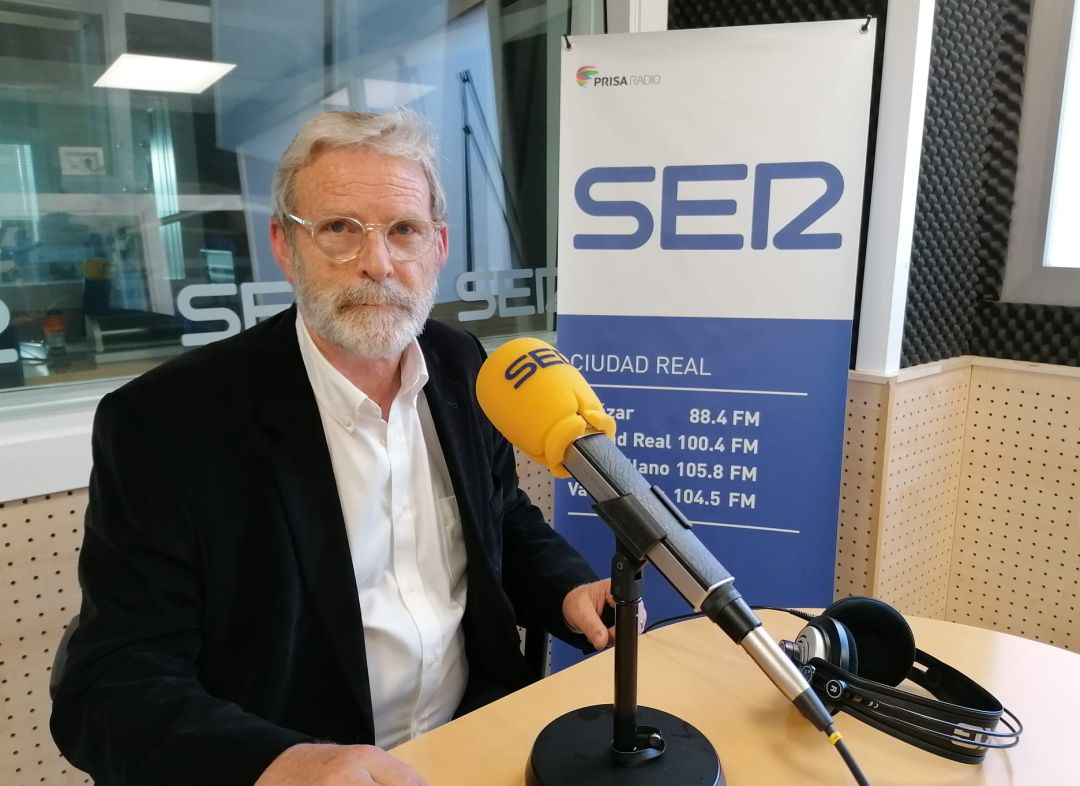 Enrique Díez Barra, en los estudios de SER Ciudad Real Enrique Díez Barra, en los estudios de SER Ciudad Real