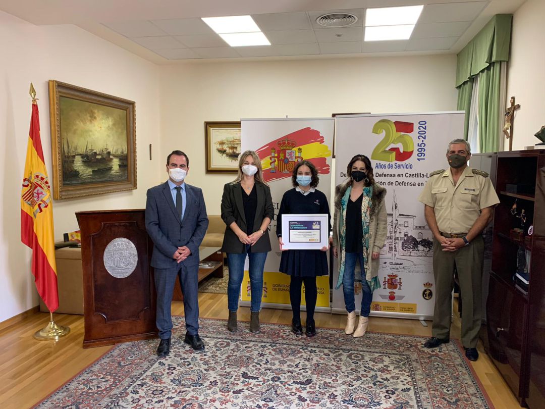 Sofía, alumna de Maristas, ganadora del concurso "carta a un militar español" Sofía, alumna de Maristas, ganadora del concurso "carta a un militar español"