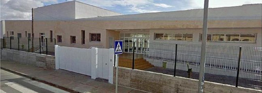 Entrada al centro La Barrosa, en Chiclana de la Frontera Entrada al centro La Barrosa, en Chiclana de la Frontera