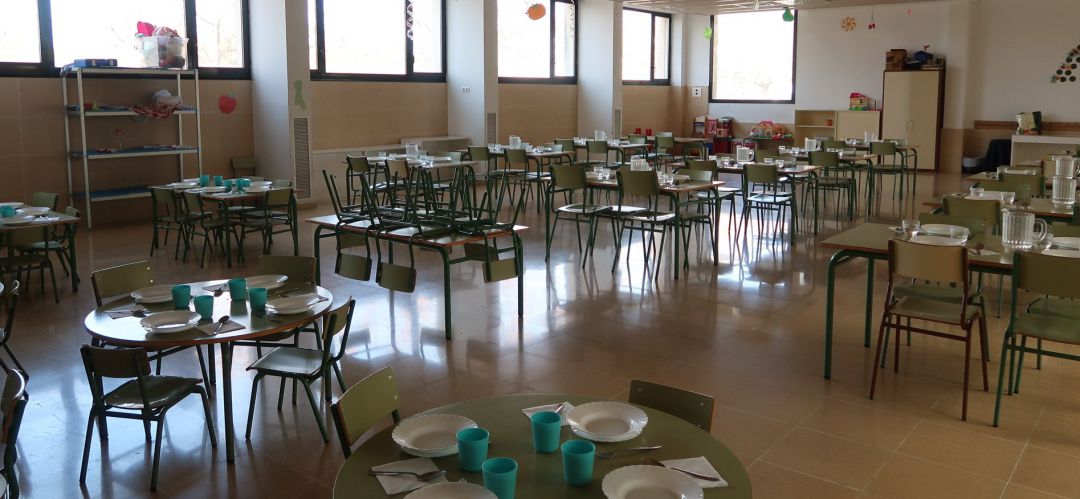 Comedor escolar sin servicio. Comedor escolar sin servicio.