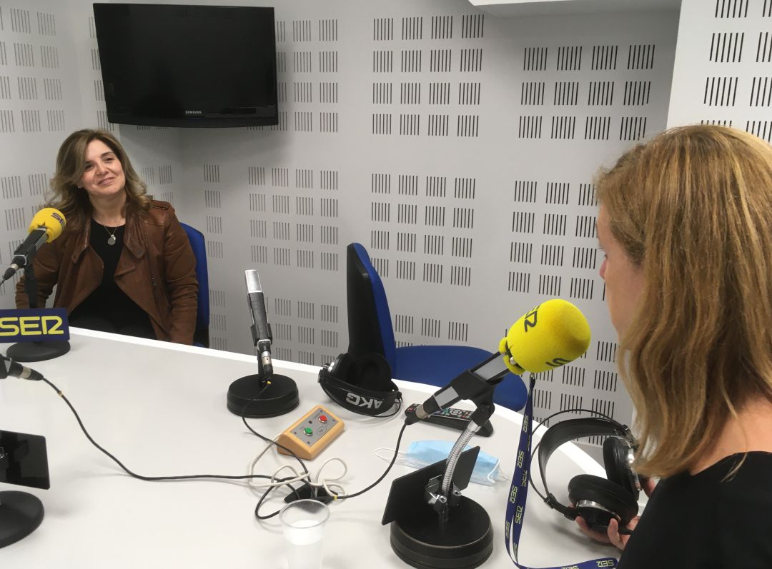 Pilar Cancela, diputada del PSOE, y Aida Pena, jefa de informativos de la Cadena Ser en Galicia Pilar Cancela, diputada del PSOE, y Aida Pena, jefa de informativos de la Cadena Ser en Galicia
