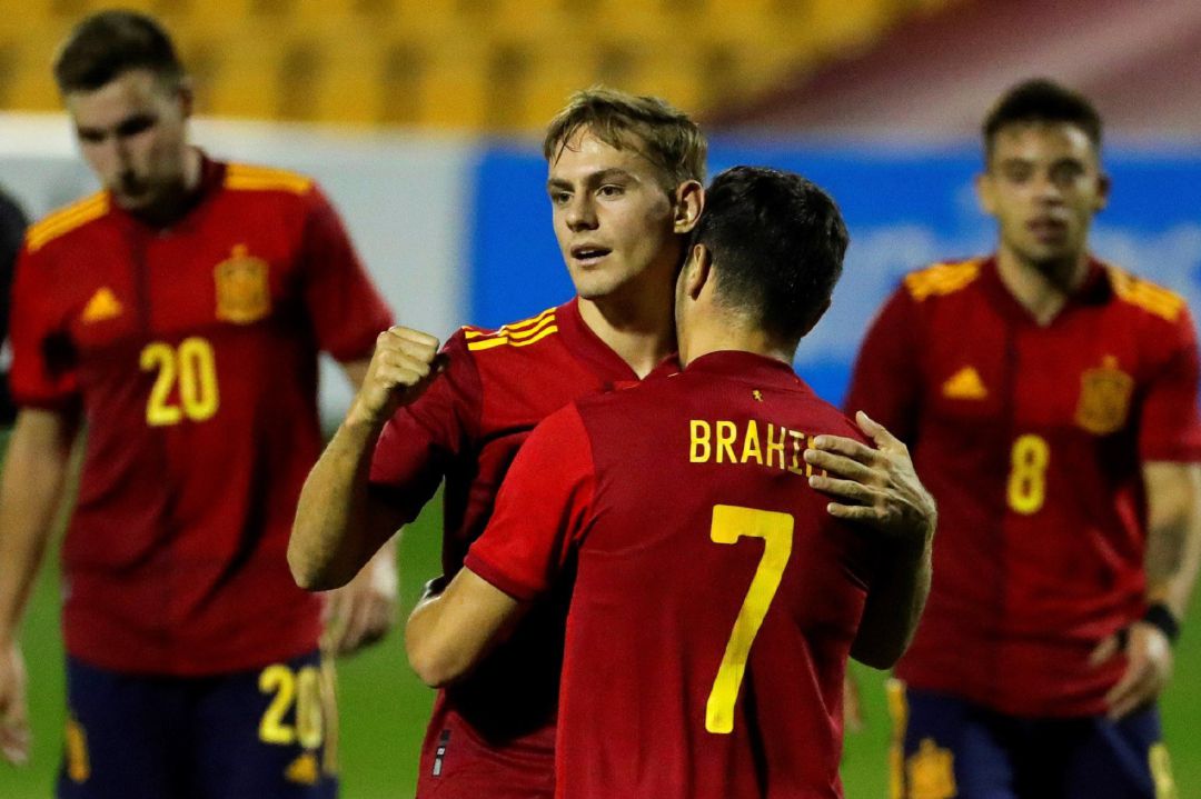El delantero de España Dani Gómez celebra el tercer gol del equipo ante Kazajistán durante el partido de clasificación para el Europeo sub 21. El delantero de España Dani Gómez celebra el tercer gol del equipo ante Kazajistán durante el partido de clasificación para el Europeo sub 21.