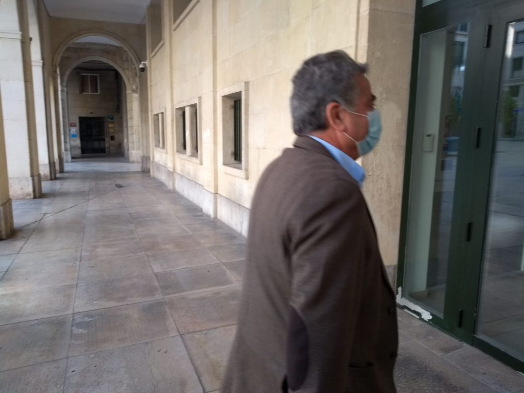 El empresario Enrique Ortiz, entrando en los juzgados de la Audiencia Provincial. Foto de archivo. El empresario Enrique Ortiz, entrando en los juzgados de la Audiencia Provincial. Foto de archivo.